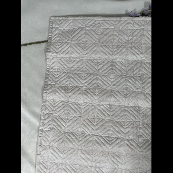 NEW Hotel Collection Woodrose‎ Quilted 1 Euro Sham - Picture 2 of 12
